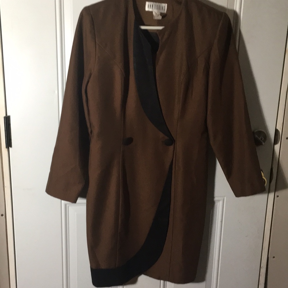 Ann Tobias brown w/black trim two button front long sleeved wrap dress size 8